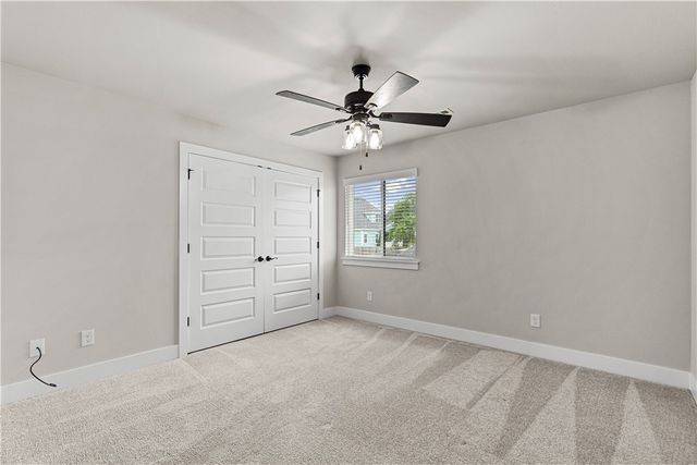 6414 S 59th Street, Rogers, AR 72758