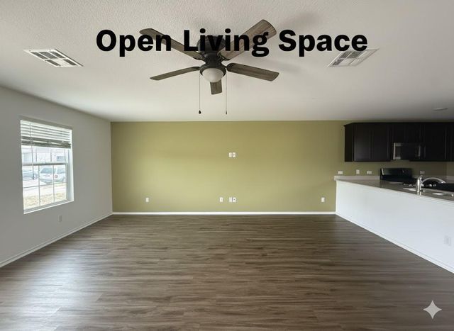 130 Soapstone PASS, Maxwell, TX 78656