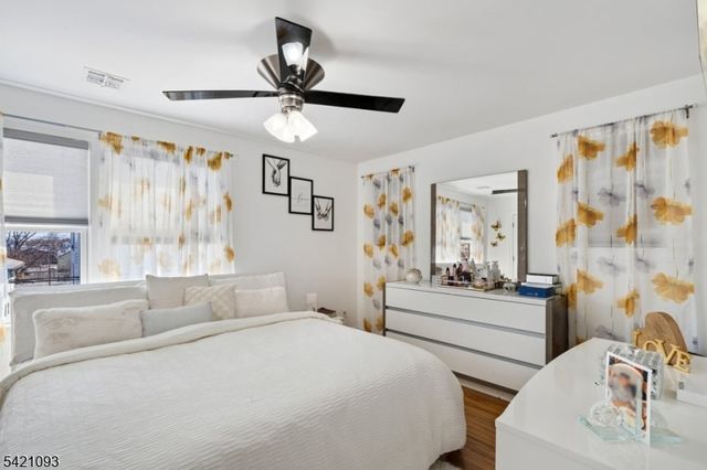 88 E 18Th St, Paterson City, NJ 07524