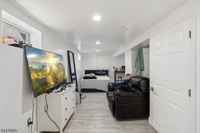 88 E 18Th St, Paterson City, NJ 07524