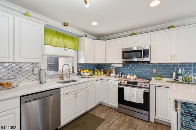 88 E 18Th St, Paterson City, NJ 07524