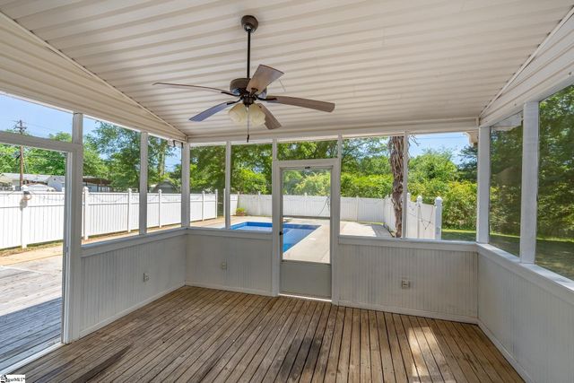10 Willowtree Court, Simpsonville, SC 29680