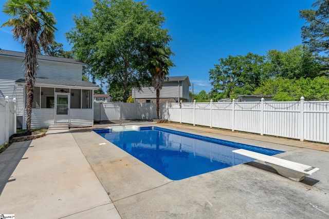 10 Willowtree Court, Simpsonville, SC 29680