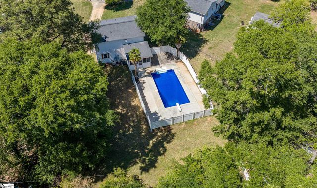 10 Willowtree Court, Simpsonville, SC 29680