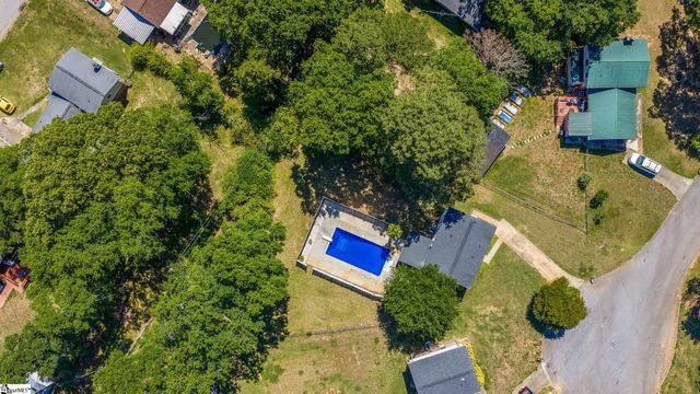 10 Willowtree Court, Simpsonville, SC 29680