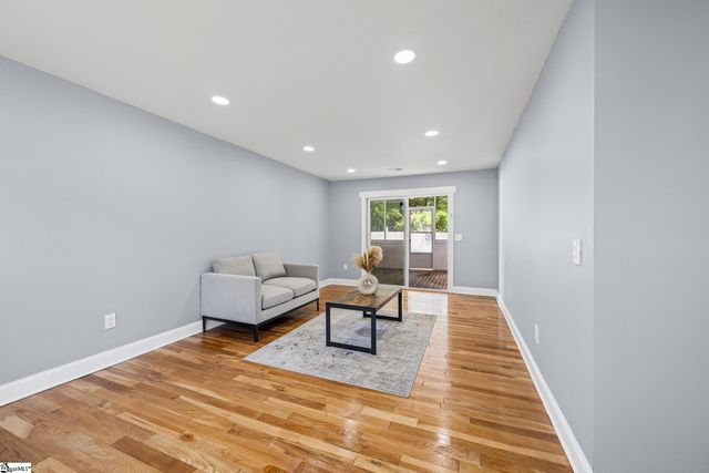 10 Willowtree Court, Simpsonville, SC 29680