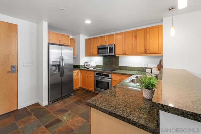 1150 J St 614, San Diego, CA 92101