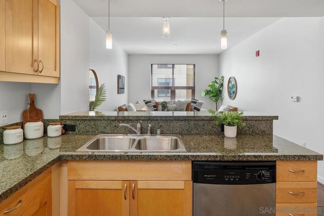 1150 J St 614, San Diego, CA 92101
