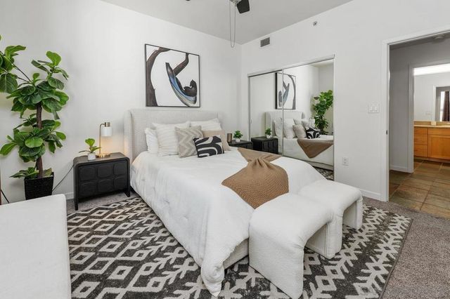 1150 J St 614, San Diego, CA 92101