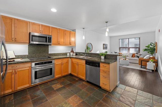 1150 J St 614, San Diego, CA 92101