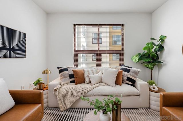1150 J St 614, San Diego, CA 92101