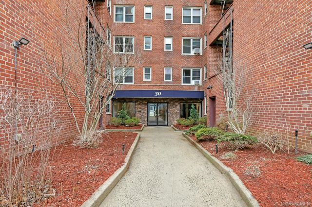 30 N Broadway 5H, White Plains, NY 10601