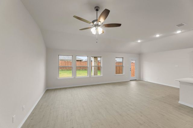 1903 Seminole Drive, Cleburne, TX 76033