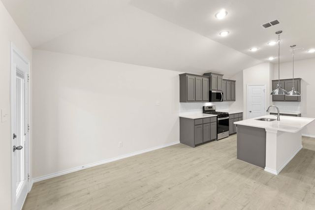 1903 Seminole Drive, Cleburne, TX 76033