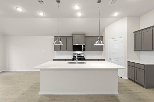 1903 Seminole Drive, Cleburne, TX 76033