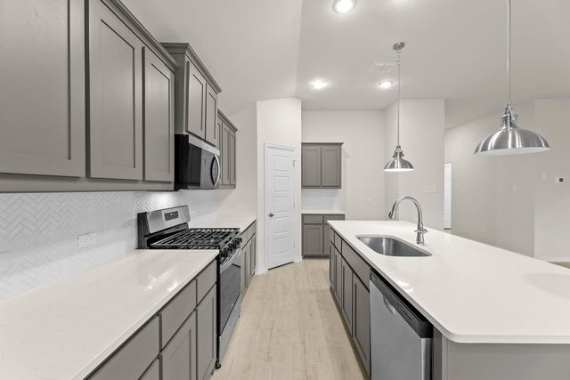 1903 Seminole Drive, Cleburne, TX 76033