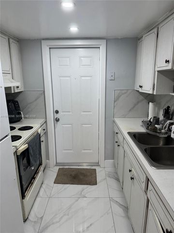 1825 Cleveland St 15, Hollywood, FL 33020