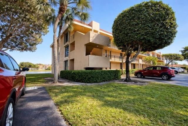 6311 Coral Lake Drive 111, Pompano Beach, FL 33063