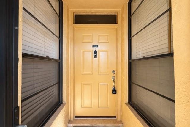 6311 Coral Lake Drive 111, Pompano Beach, FL 33063