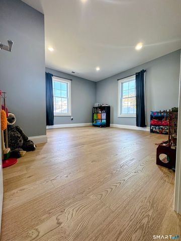 3 Vine Street, Naugatuck, CT 06770