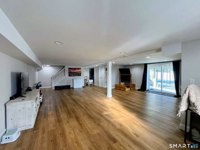 3 Vine Street, Naugatuck, CT 06770