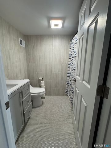 3 Vine Street, Naugatuck, CT 06770