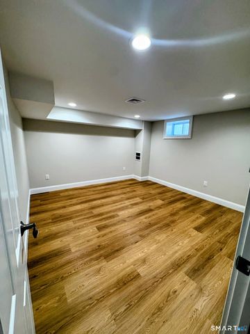 3 Vine Street, Naugatuck, CT 06770