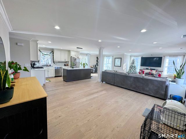 3 Vine Street, Naugatuck, CT 06770