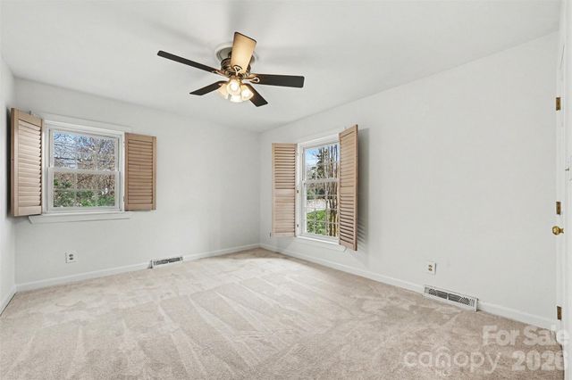 100 Dovershire Road, Charlotte, NC 28270