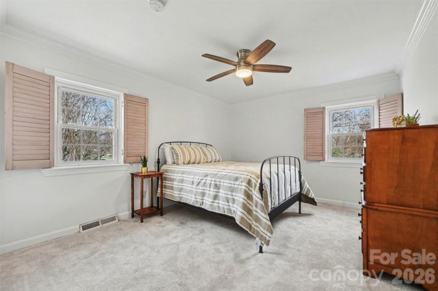 100 Dovershire Road, Charlotte, NC 28270