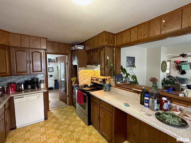 1010 W Walkup Avenue, Carbondale, IL 62901