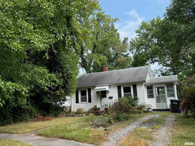 1010 W Walkup Avenue, Carbondale, IL 62901