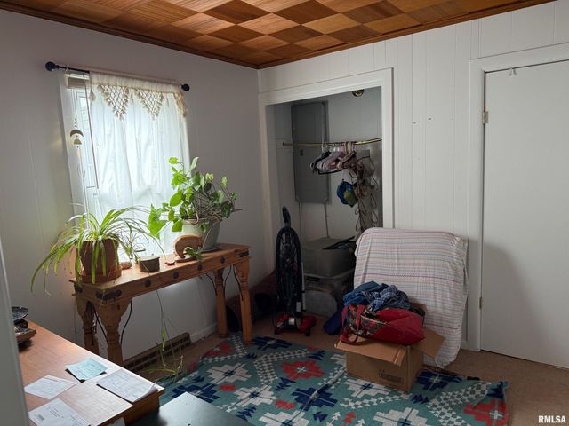 1010 W Walkup Avenue, Carbondale, IL 62901