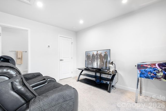 1226 Gleason Way, Charlotte, NC 28217