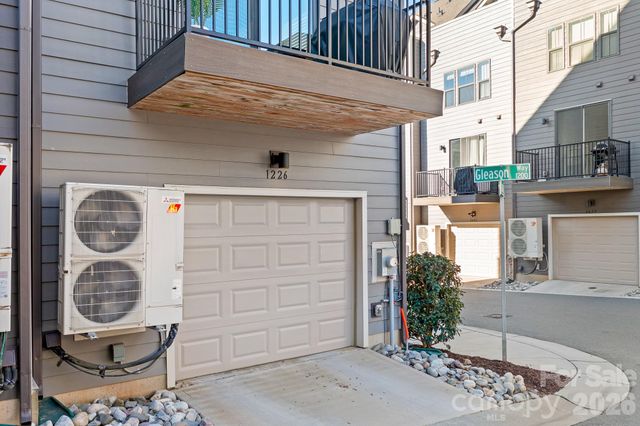 1226 Gleason Way, Charlotte, NC 28217