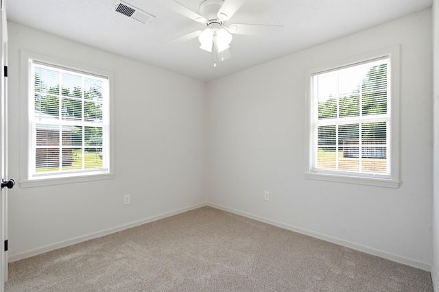 995 FEATHERS CHAPEL DR, Somerville, TN 38068