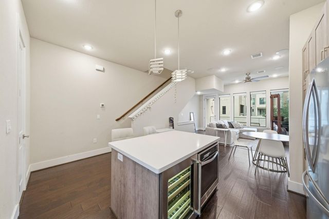 2401 Crawford Street C1C, Houston, TX 77004