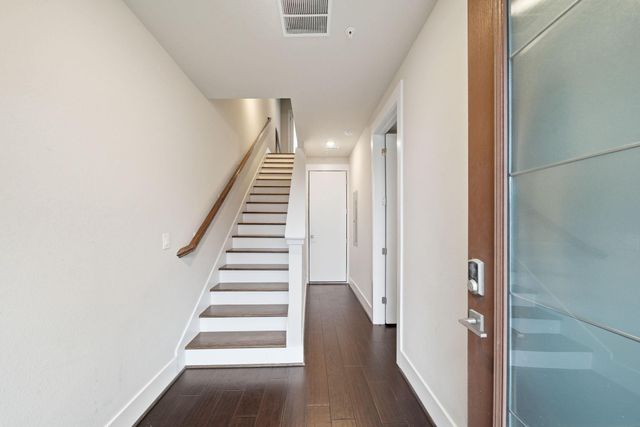 2401 Crawford Street C1C, Houston, TX 77004