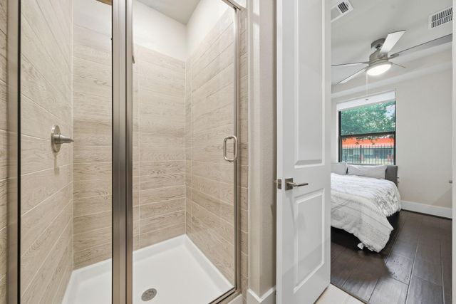 2401 Crawford Street C1C, Houston, TX 77004