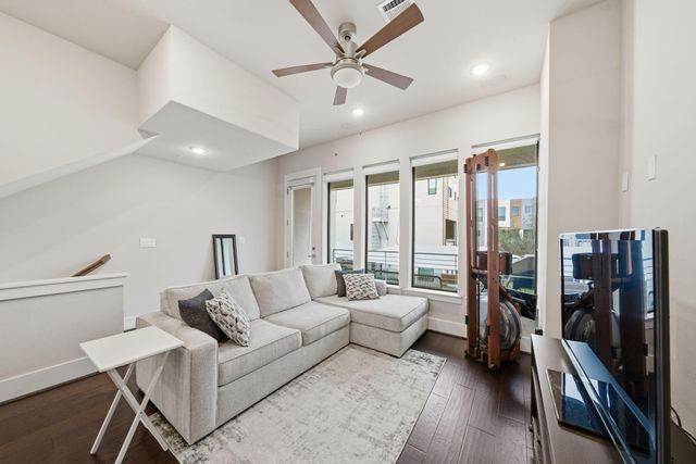 2401 Crawford Street C1C, Houston, TX 77004