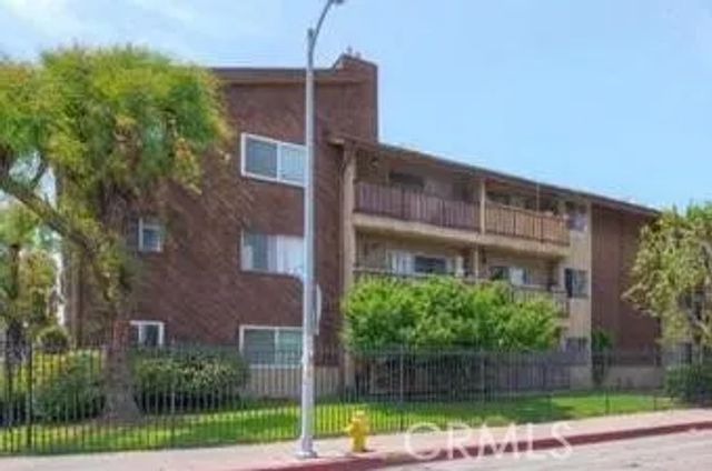 8505 Columbus Avenue 304, North Hills, CA 91343