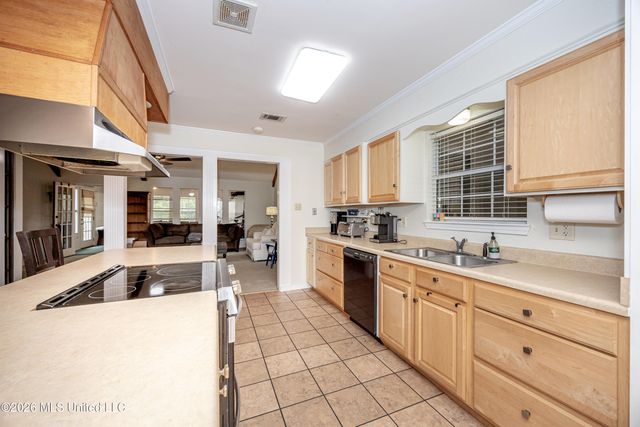 3506 King George Street, Ocean Springs, MS 39564