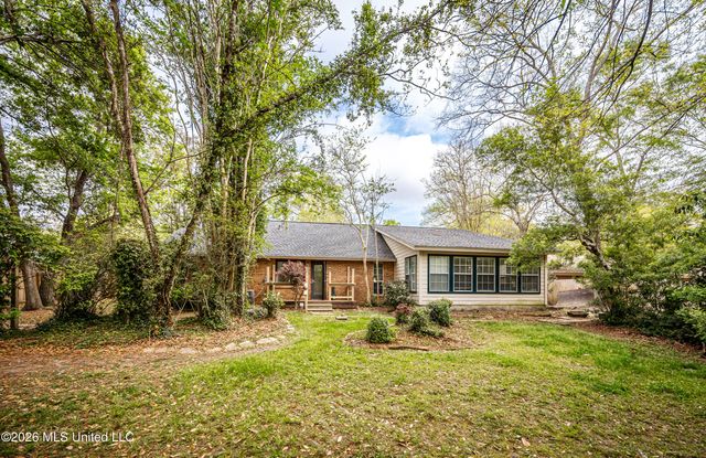 3506 King George Street, Ocean Springs, MS 39564