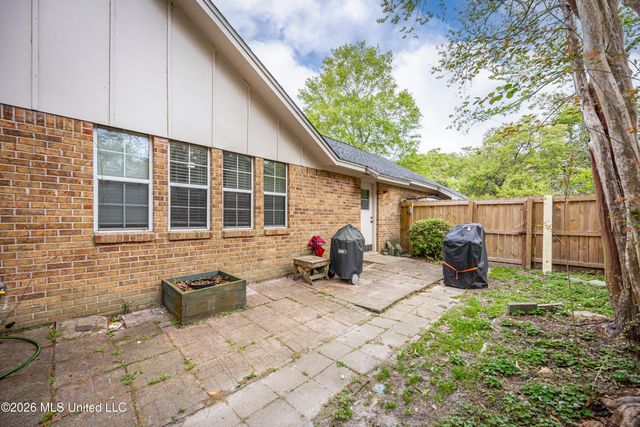 3506 King George Street, Ocean Springs, MS 39564