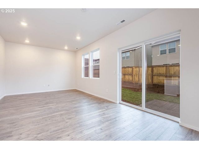 395 Pietro St Ne, Salem, OR 97301