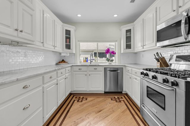 2142 Golfview Drive, Charleston, SC 29412