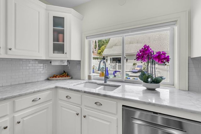 2142 Golfview Drive, Charleston, SC 29412