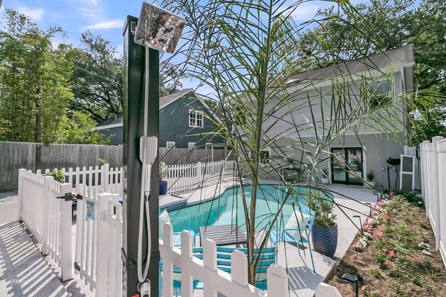 2142 Golfview Drive, Charleston, SC 29412