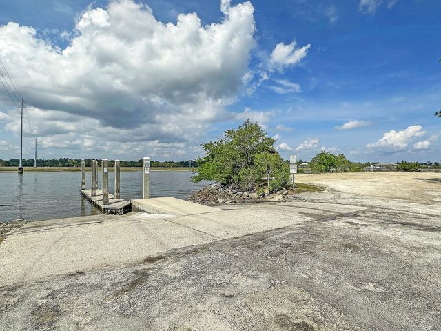 2142 Golfview Drive, Charleston, SC 29412