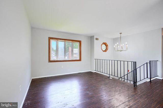 4317 LEOLA AVE, Halethorpe, MD 21227